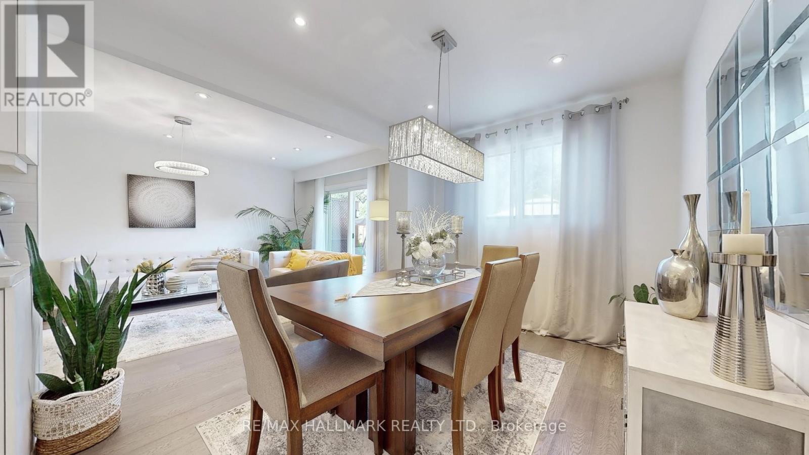 Photo 12 of 249 Kensington Crescent, Oshawa ON