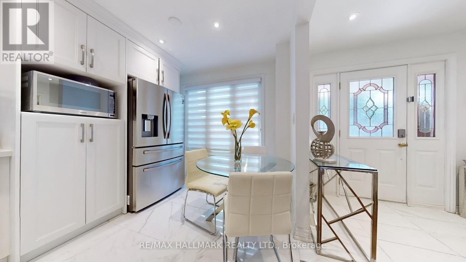 Photo 17 of 249 Kensington Crescent, Oshawa ON
