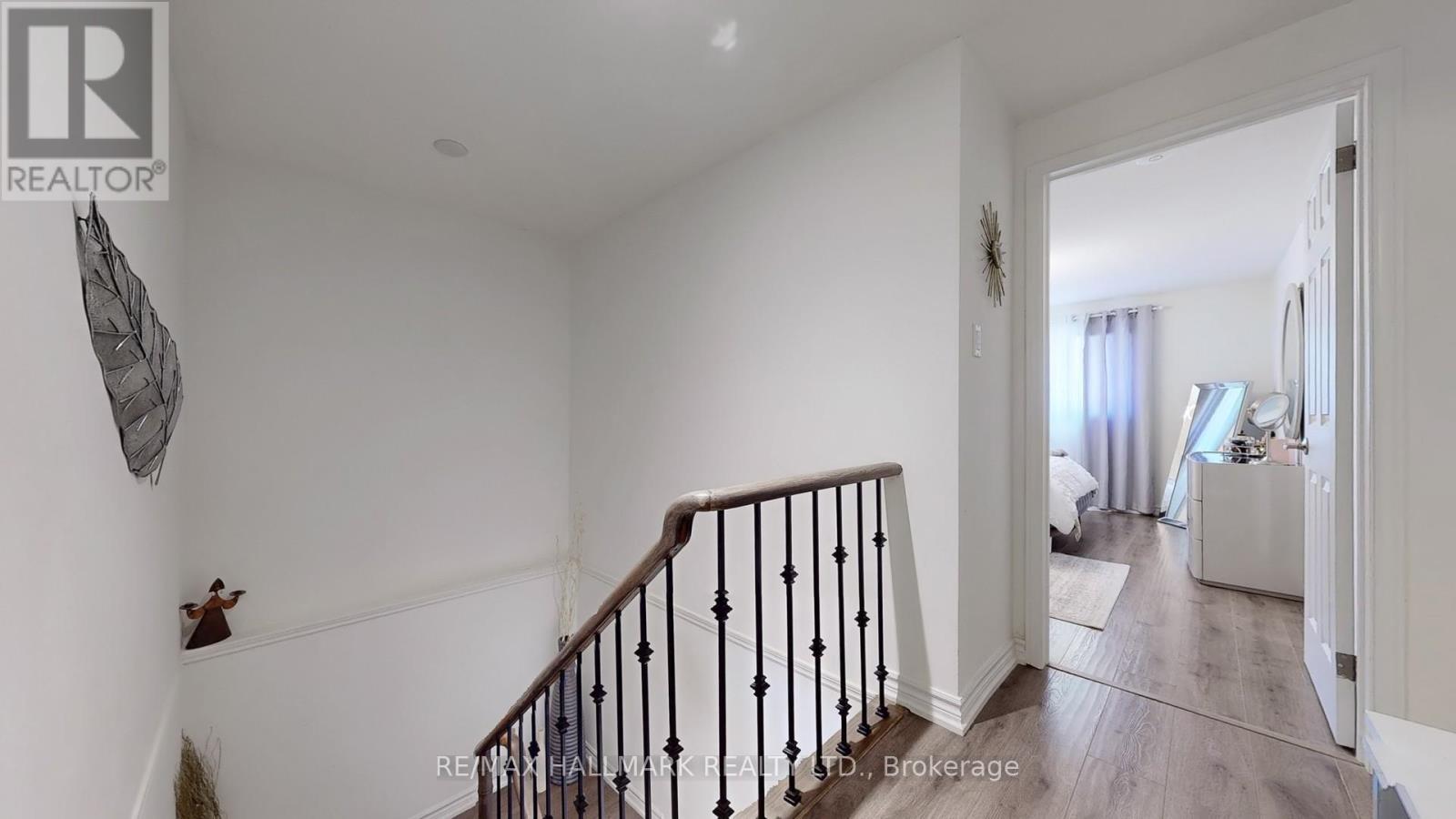 Photo 21 of 249 Kensington Crescent, Oshawa ON