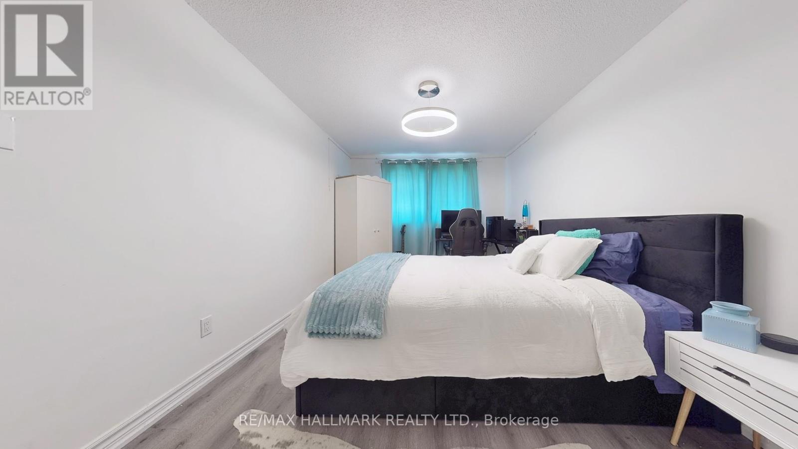 Photo 25 of 249 Kensington Crescent, Oshawa ON