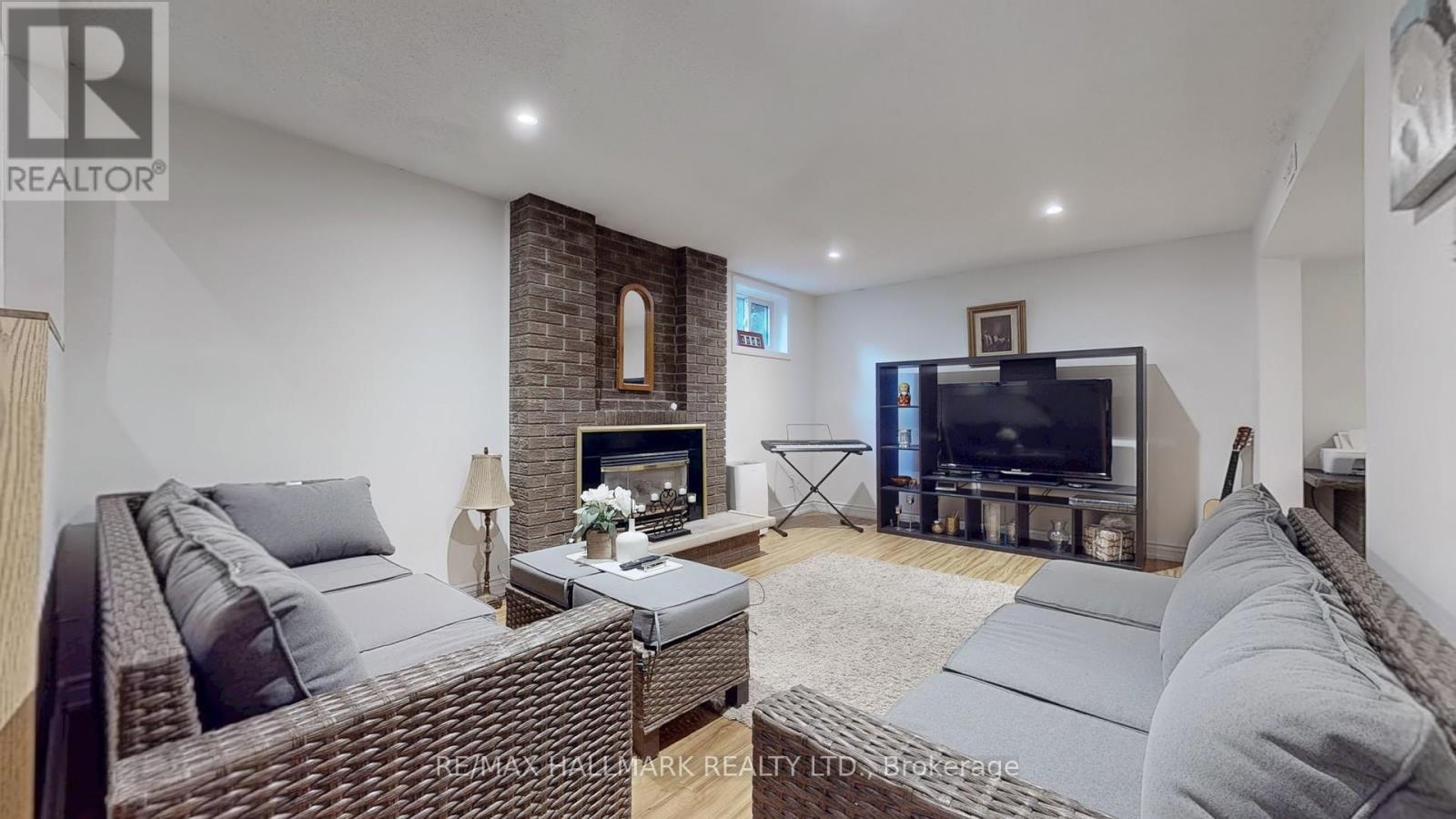 Photo 34 of 249 Kensington Crescent, Oshawa ON