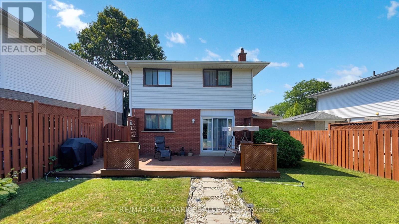 Photo 37 of 249 Kensington Crescent, Oshawa ON