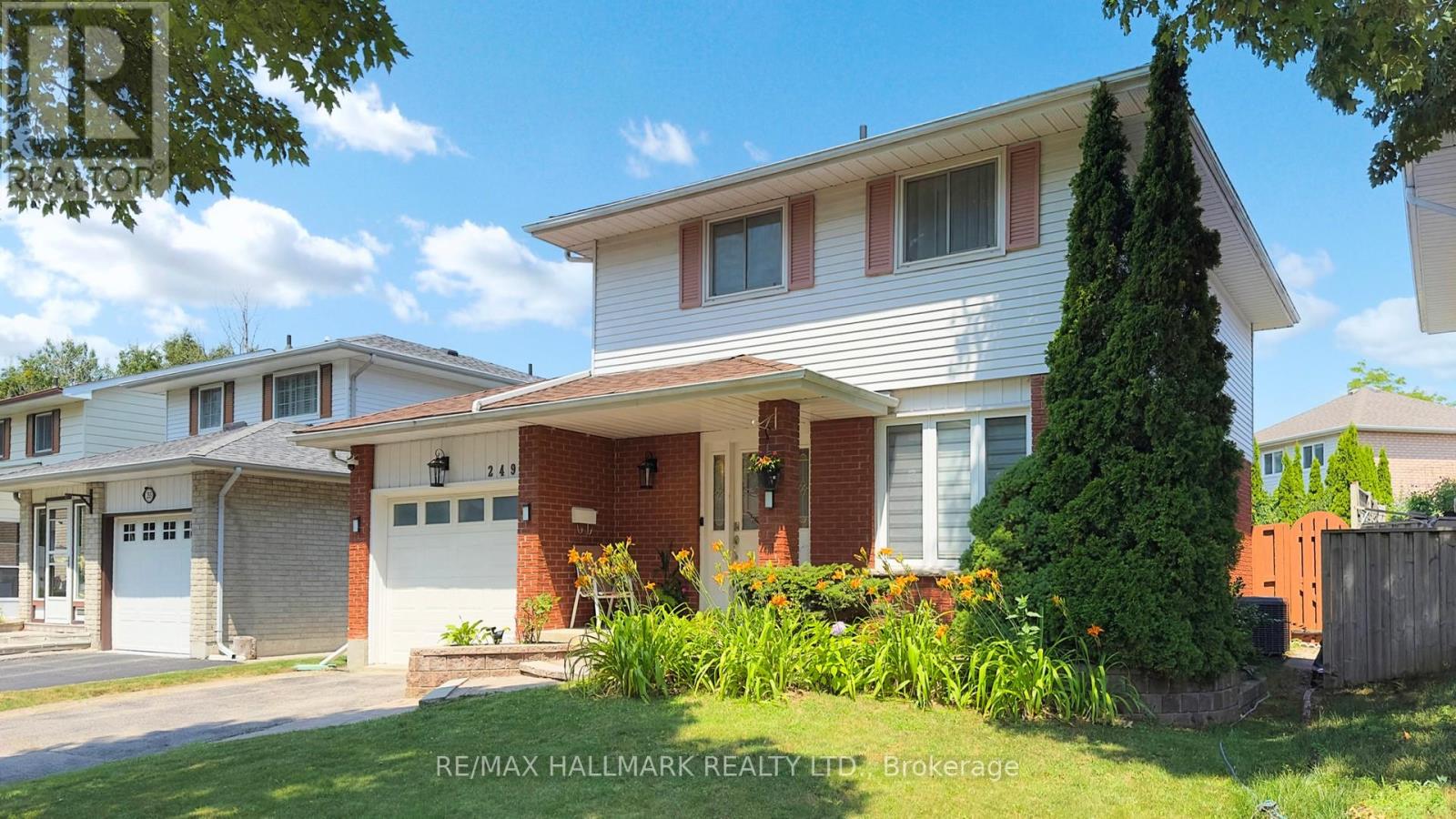 Photo 4 of 249 Kensington Crescent, Oshawa ON