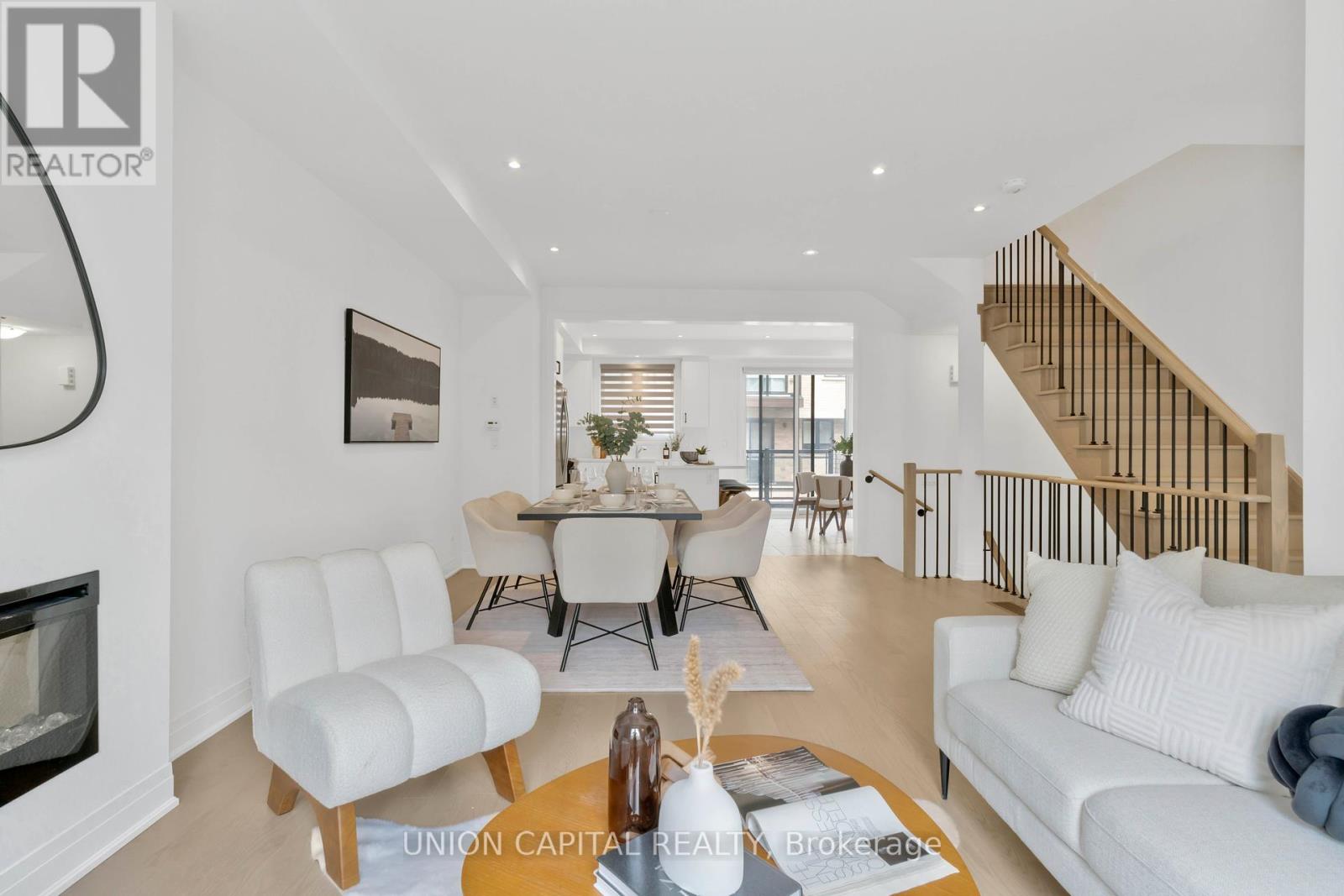 Photo 10 of 59 Carole Bell Way, Markham ON