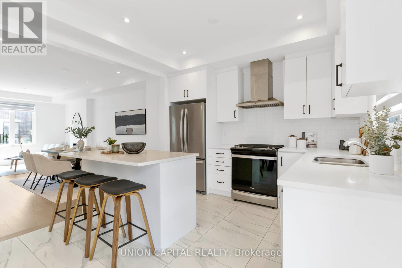 Photo 15 of 59 Carole Bell Way, Markham ON