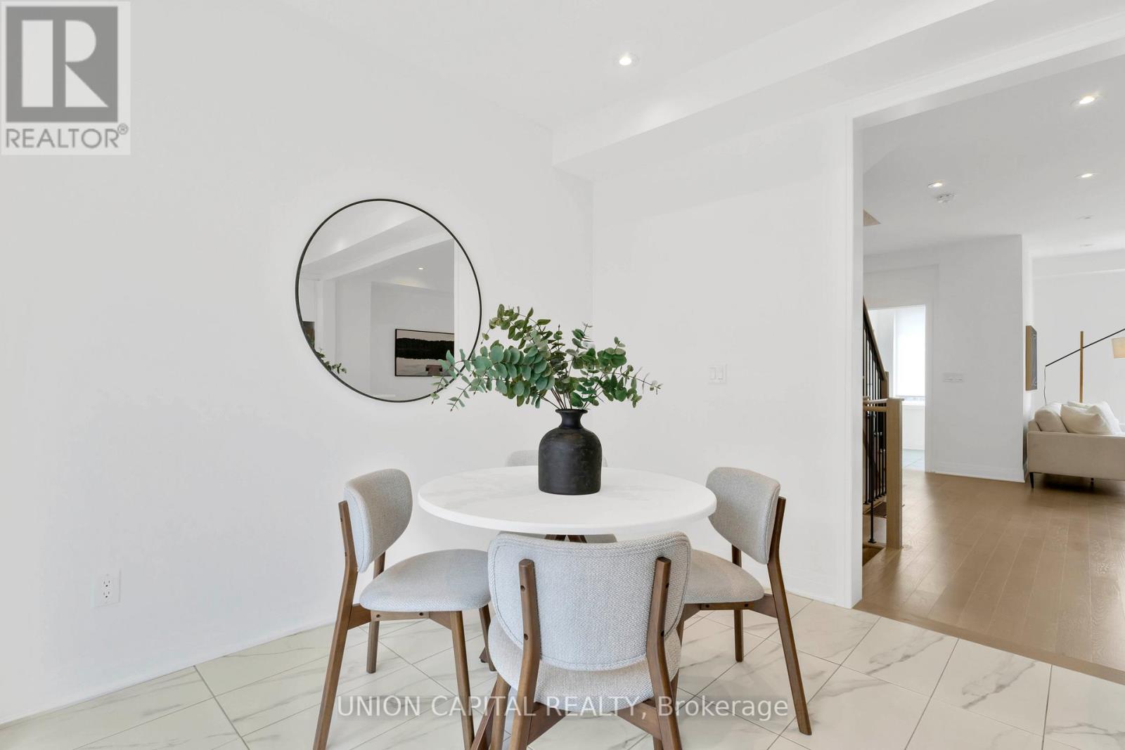 Photo 19 of 59 Carole Bell Way, Markham ON