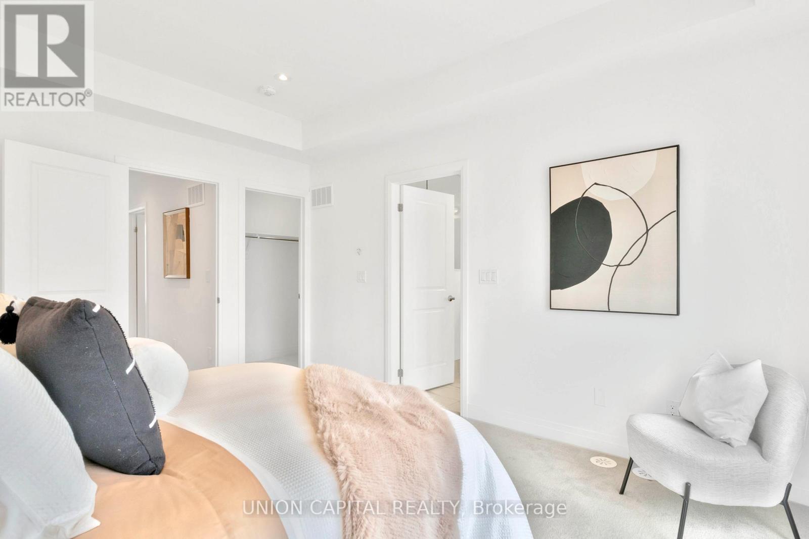 Photo 22 of 59 Carole Bell Way, Markham ON