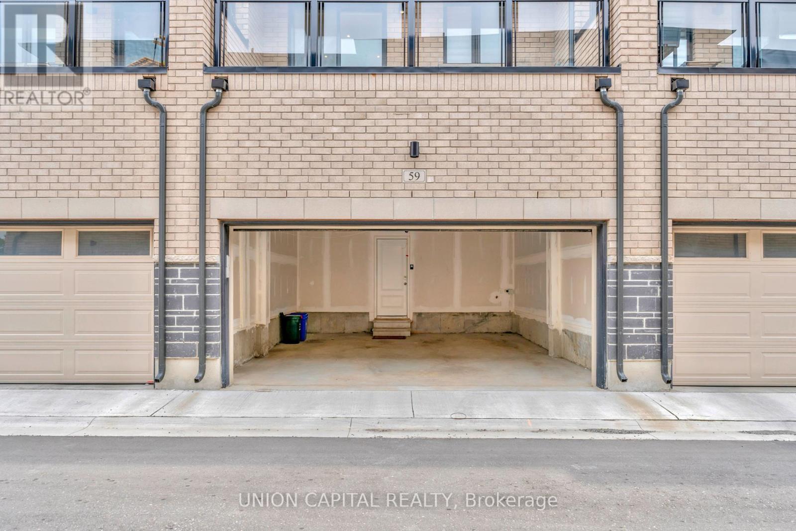 Photo 33 of 59 Carole Bell Way, Markham ON