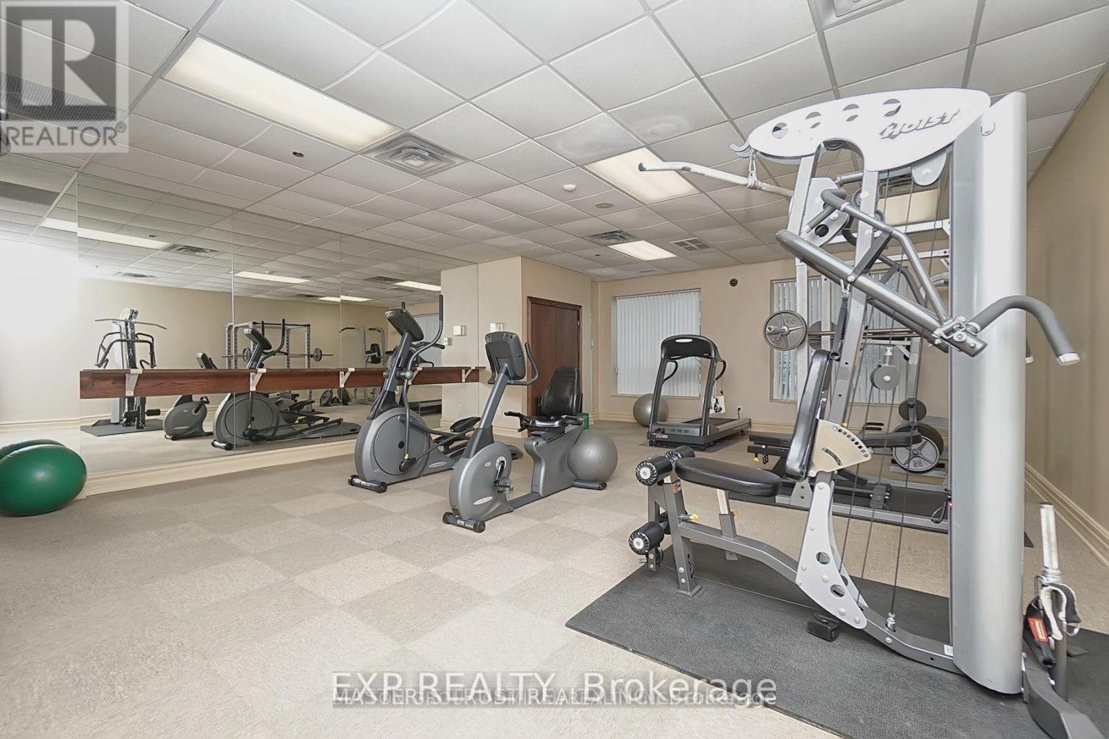 Photo 17 of 301 51 Baffin Crescent, Richmond Hill ON