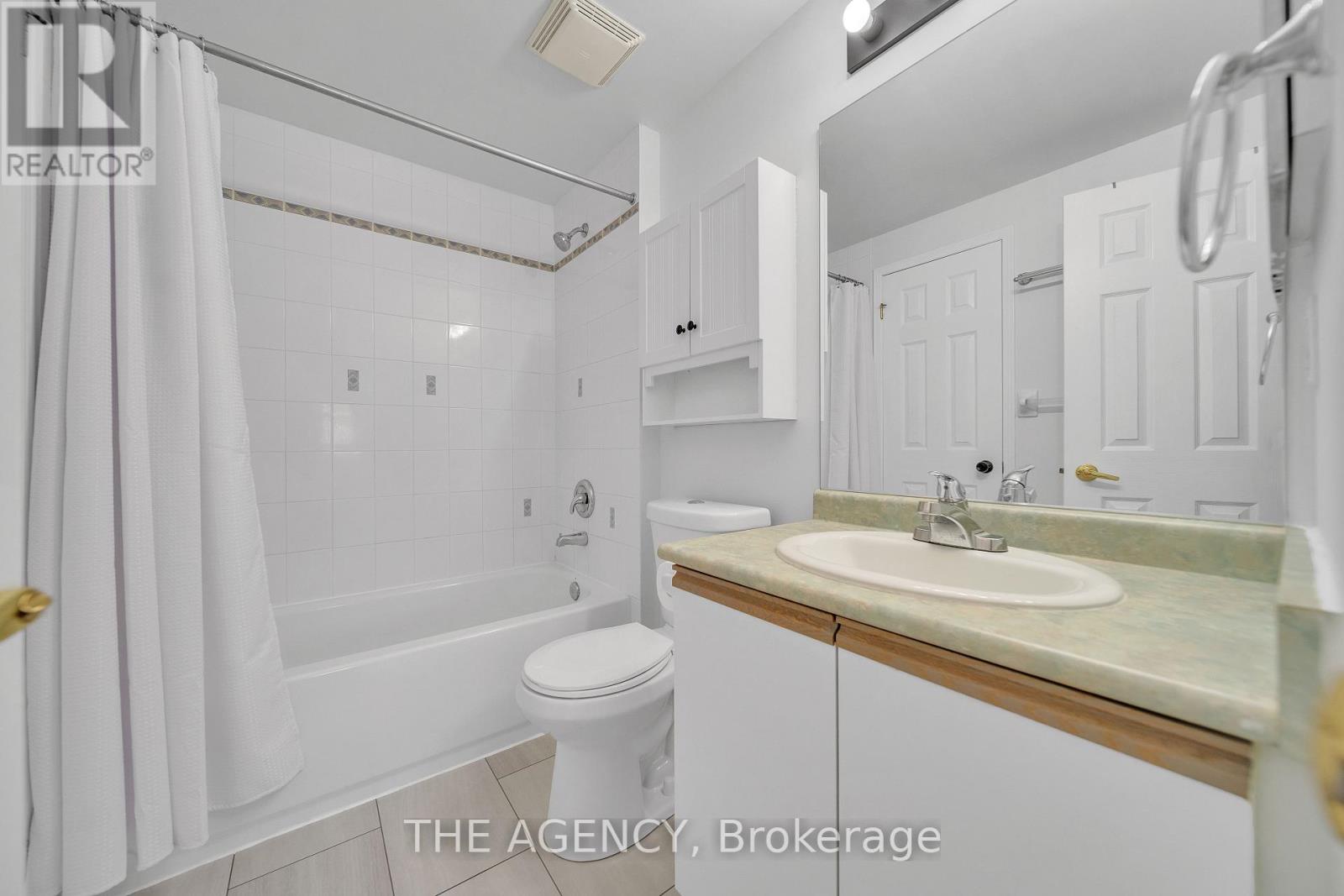 Photo 17 of 56 Quinlan Road, Barrie ON