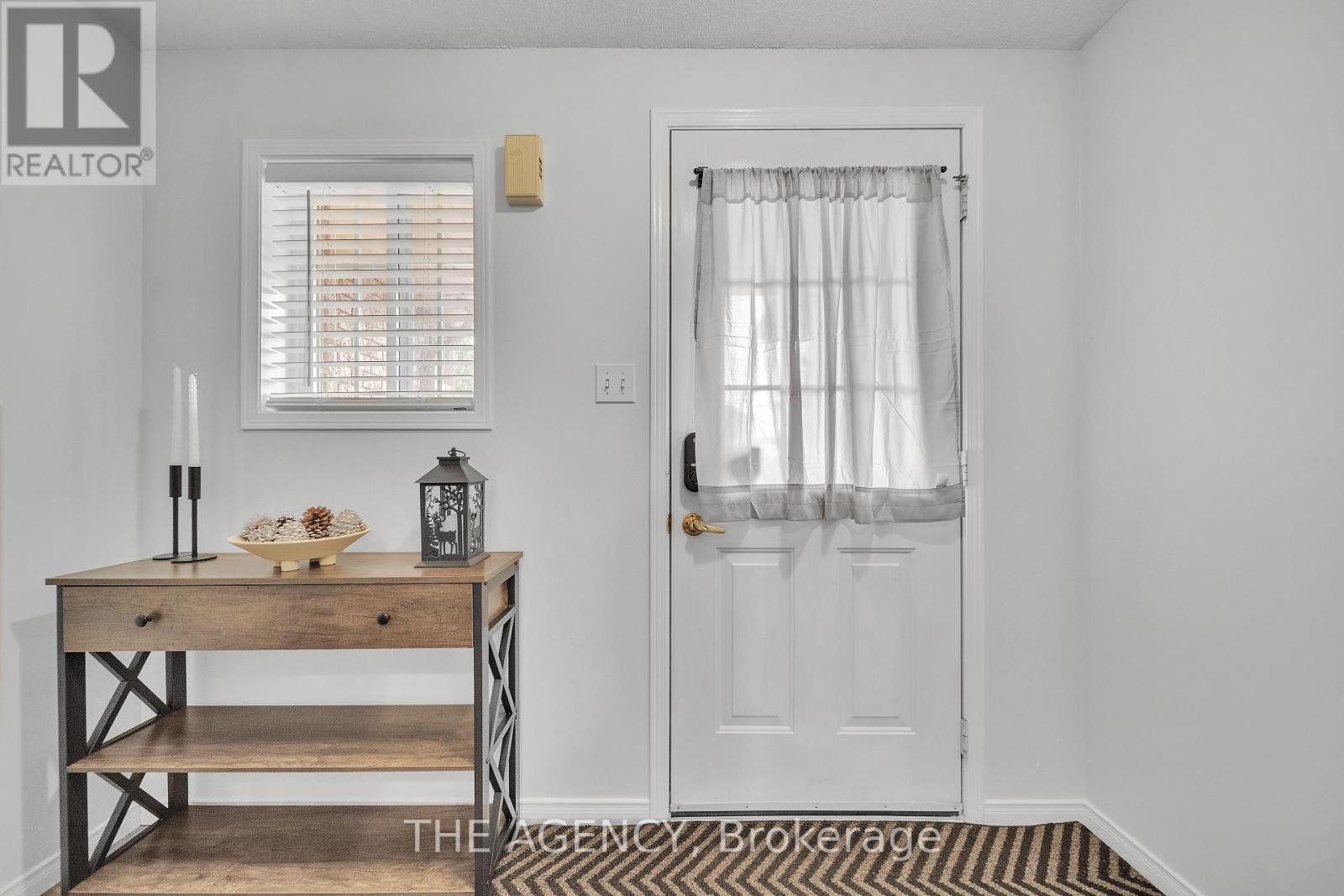 Photo 14 of 56 Quinlan Road, Barrie ON