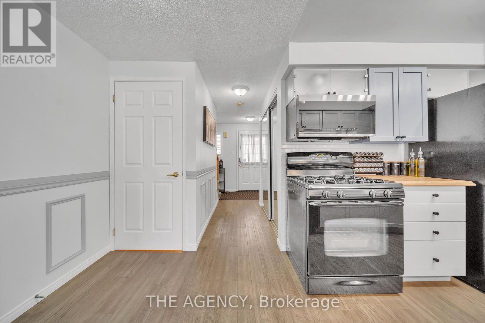 Photo 12 of 56 Quinlan Road, Barrie ON