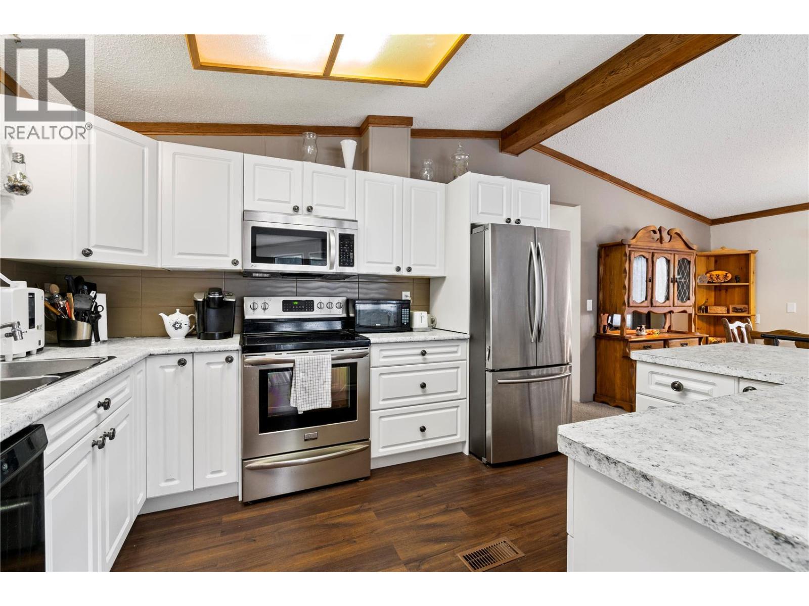 Photo 10 of 5161 63 Avenue Ne Unit 11, Salmon Arm BC