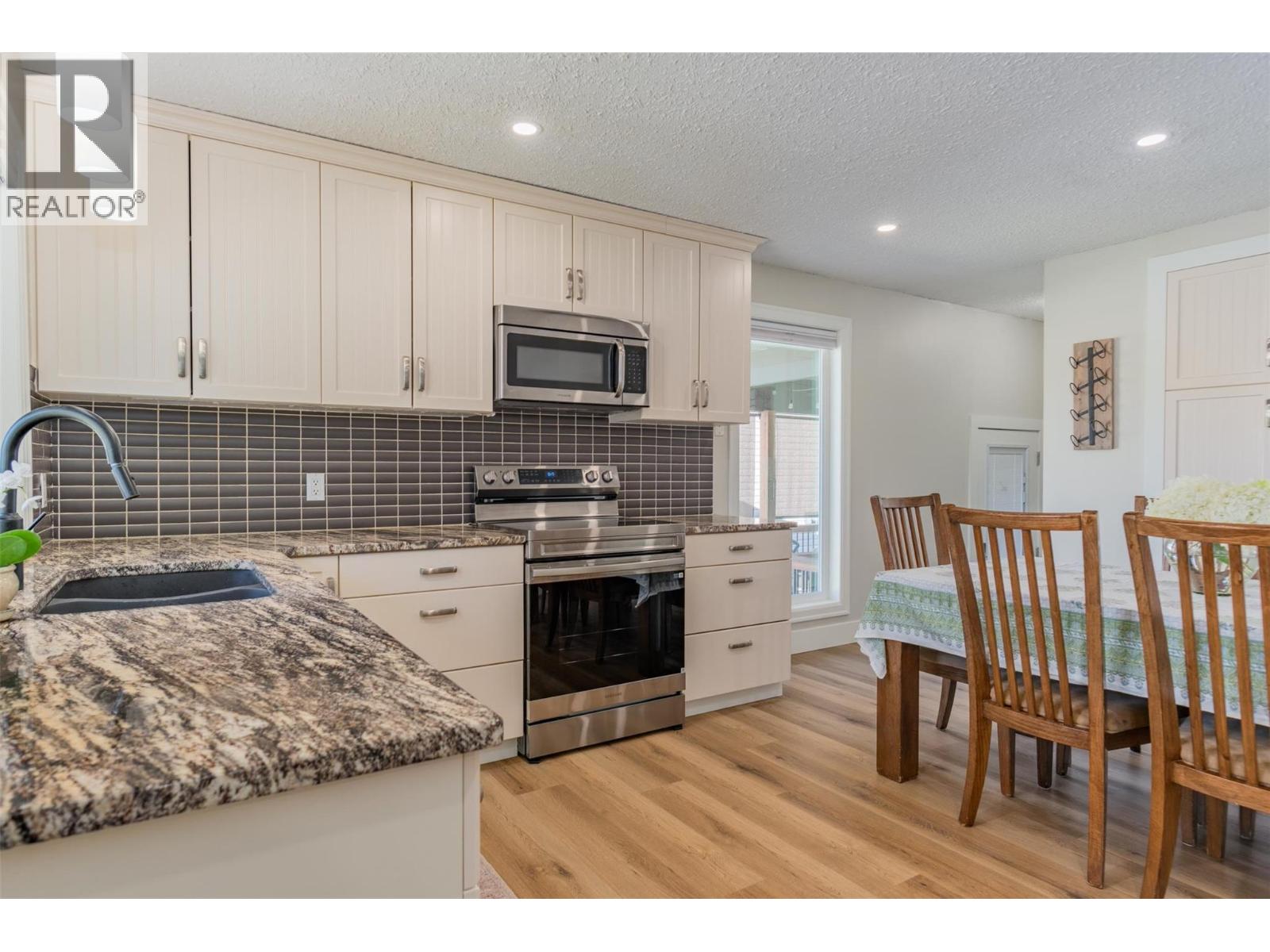 100 Birch Avenue, Fruitvale