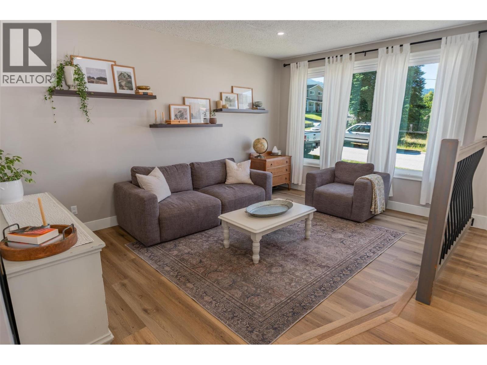 100 Birch Avenue, Fruitvale