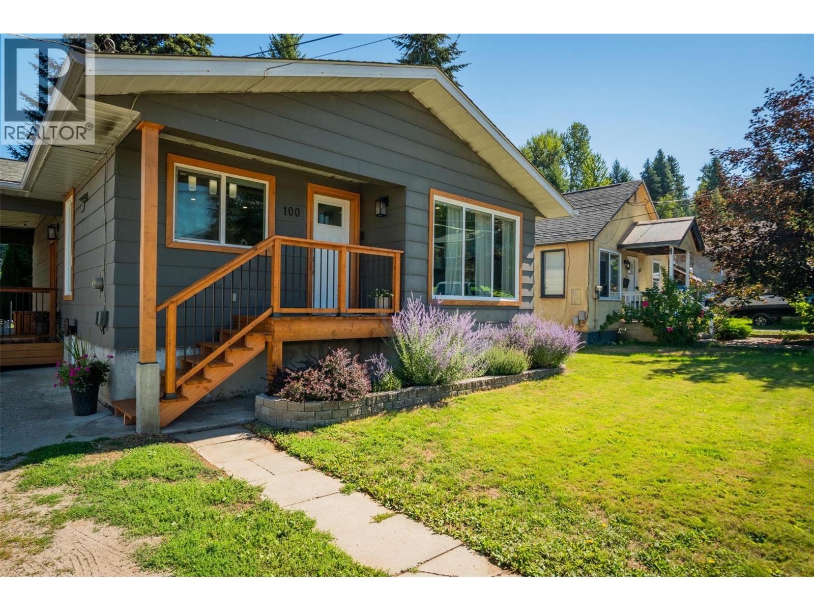 100 Birch Avenue, Fruitvale