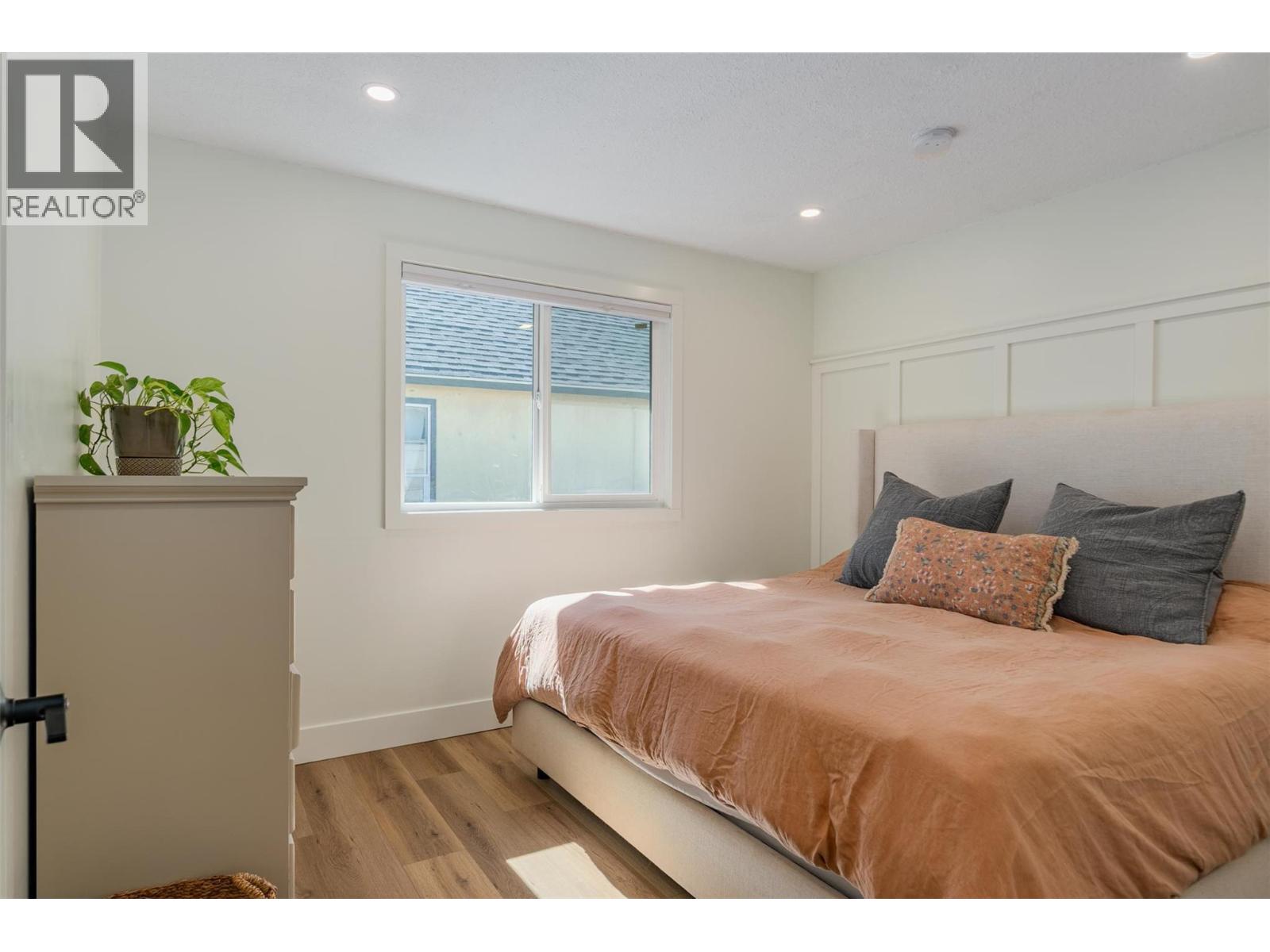 100 Birch Avenue, Fruitvale