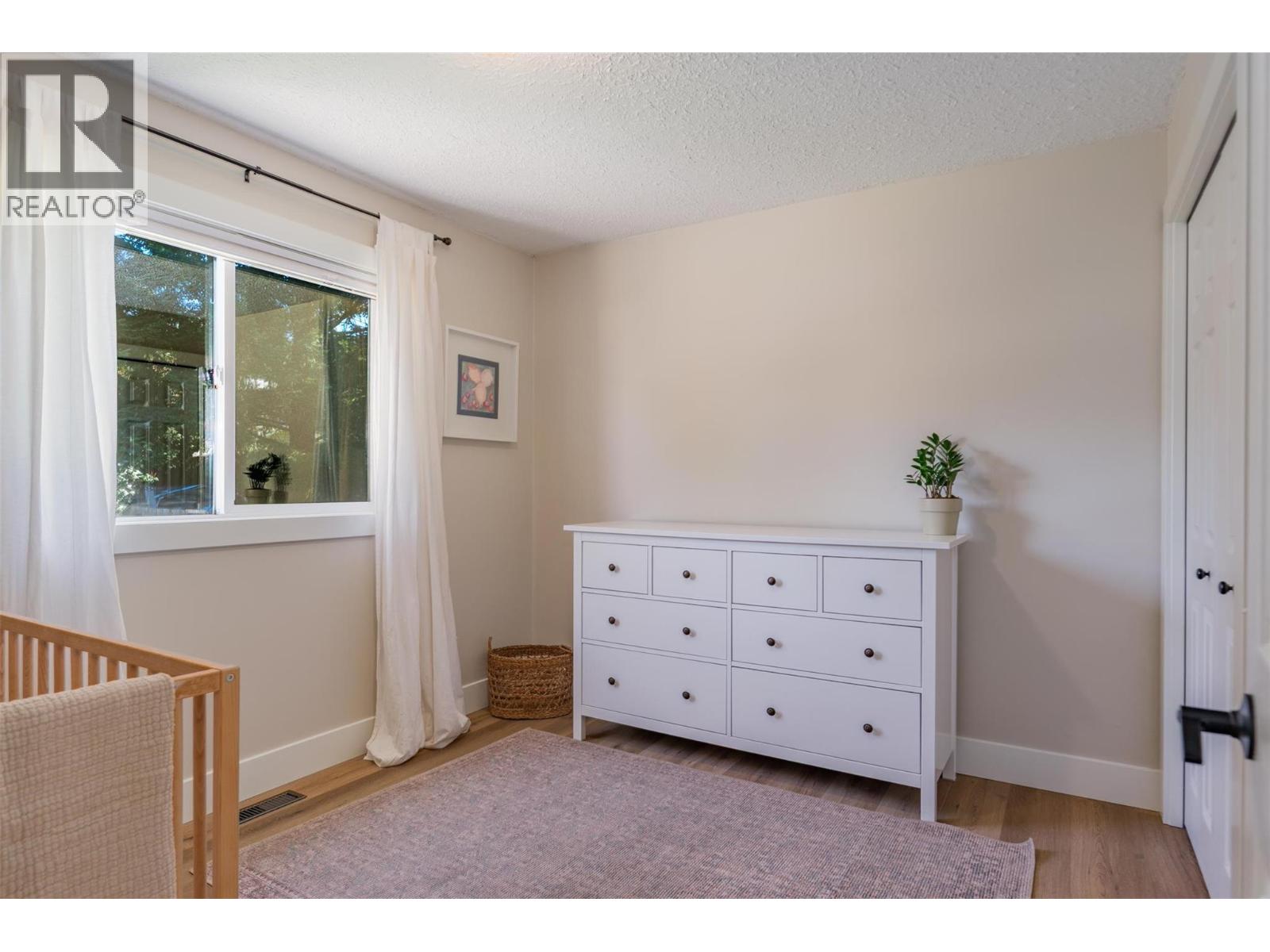 100 Birch Avenue, Fruitvale