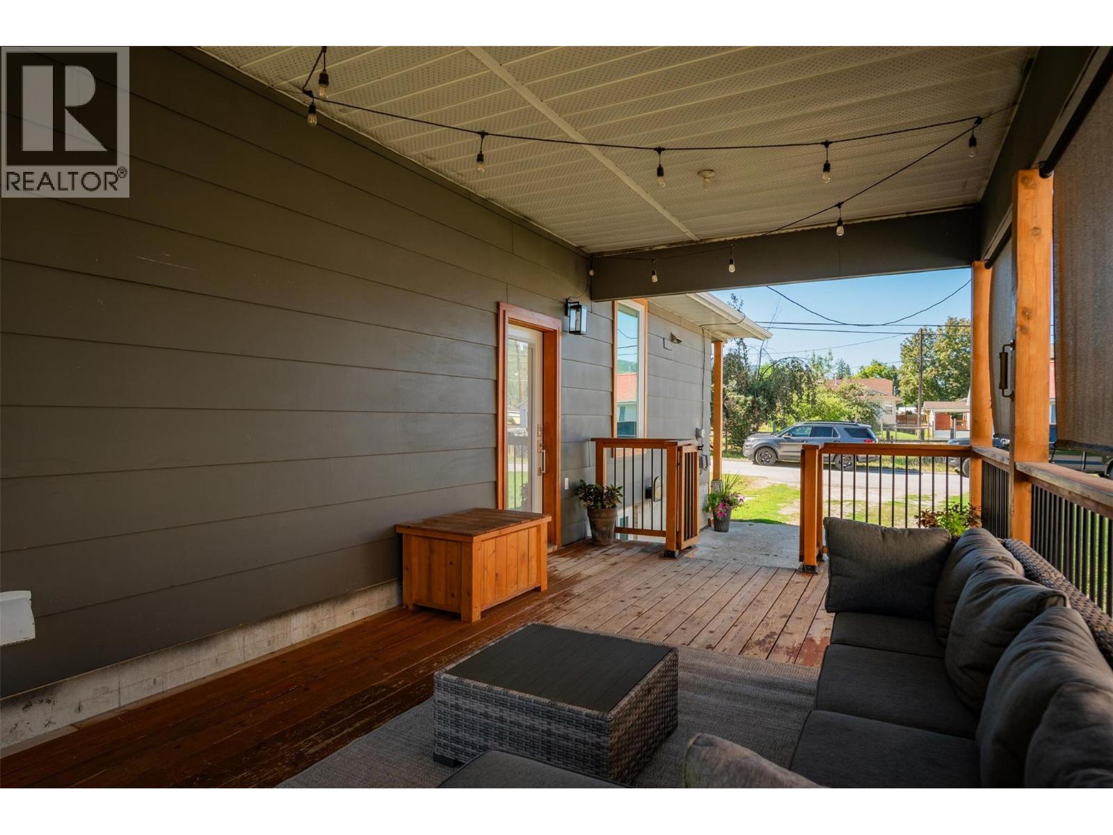 100 Birch Avenue, Fruitvale