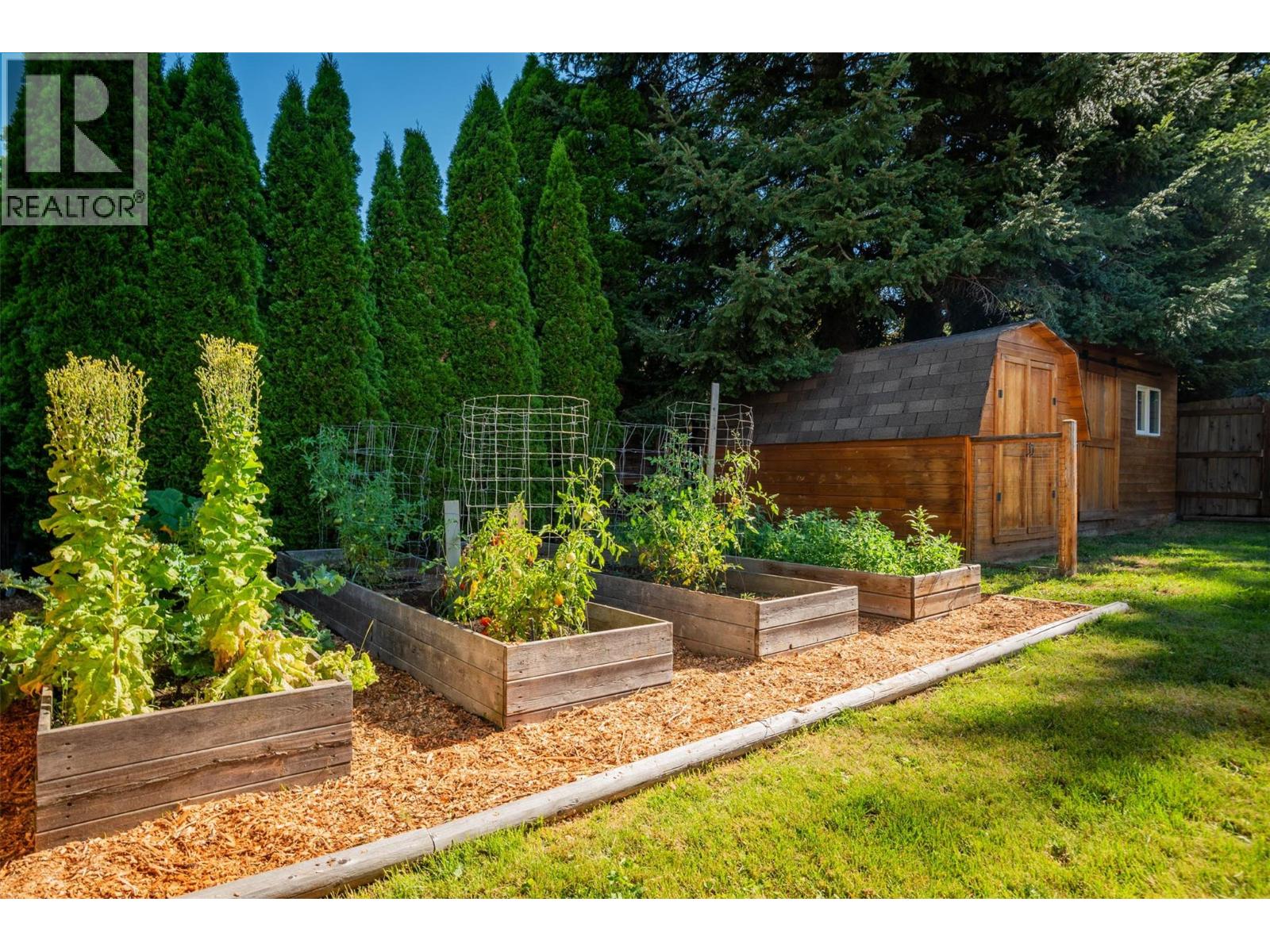 100 Birch Avenue, Fruitvale