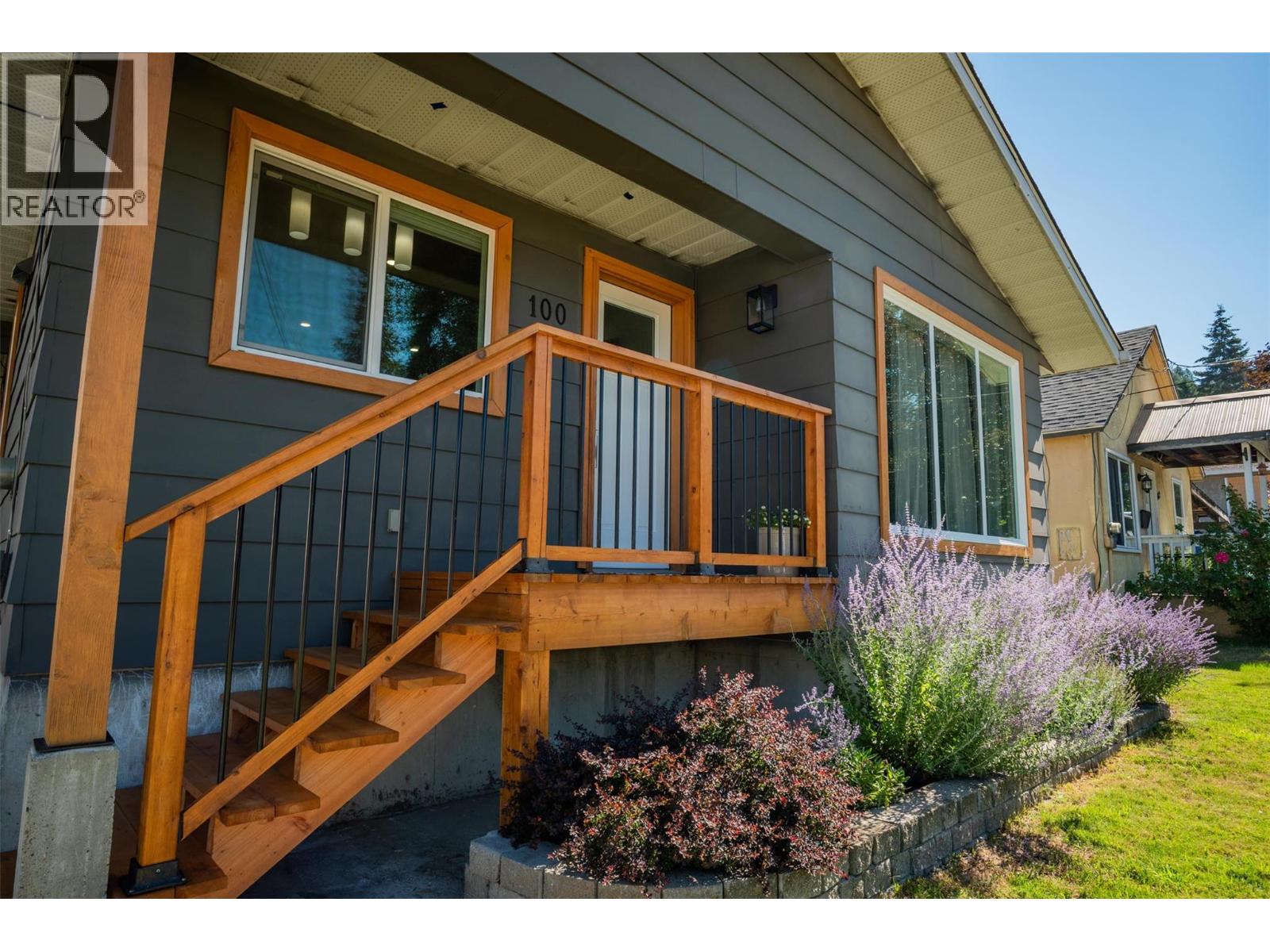 100 Birch Avenue, Fruitvale