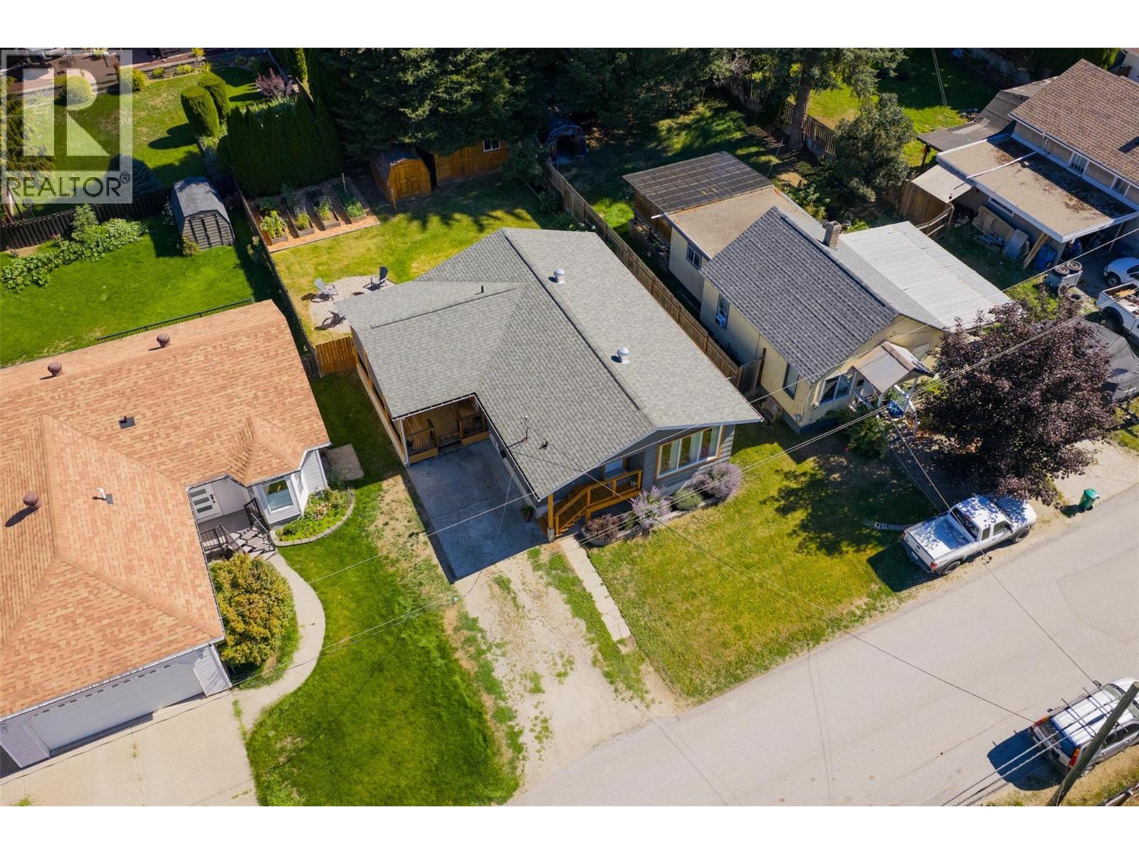 100 Birch Avenue, Fruitvale