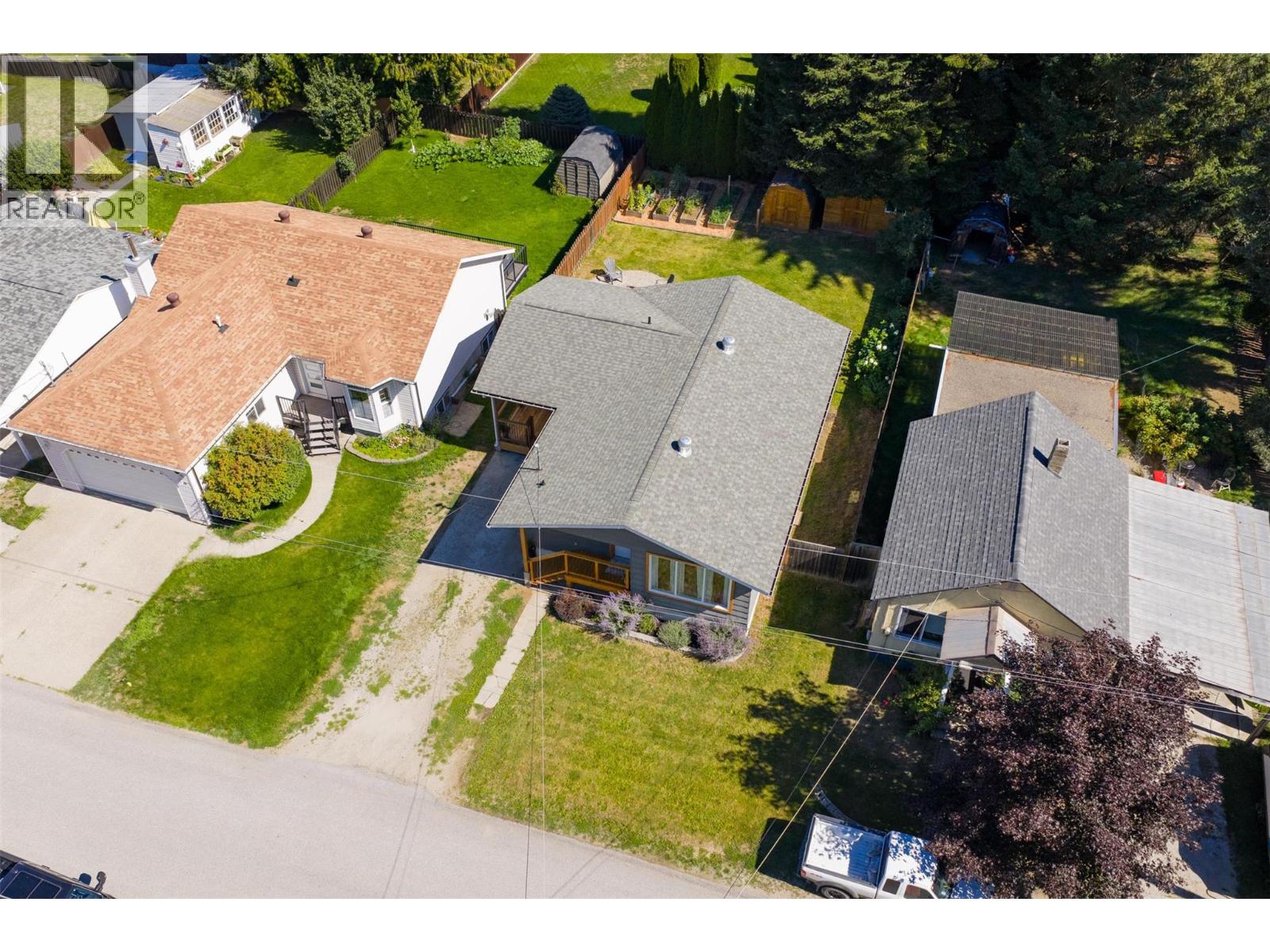 100 Birch Avenue, Fruitvale