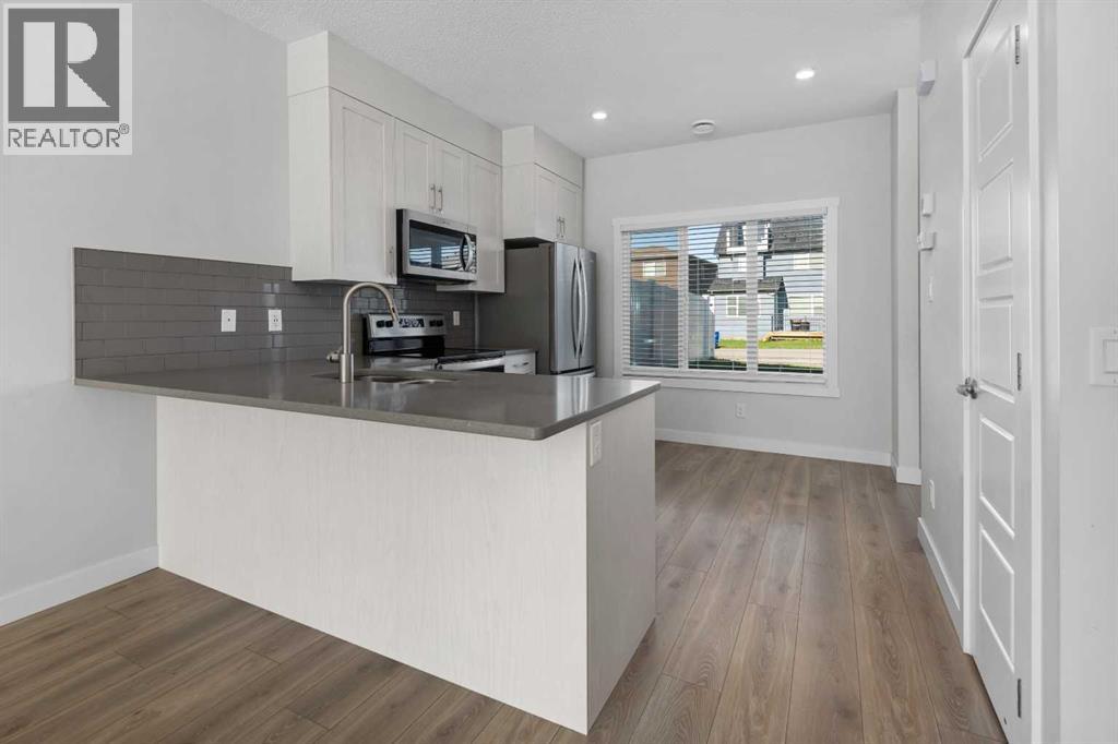 Photo 11 of 135 Lucas Boulevard Nw, Calgary AB