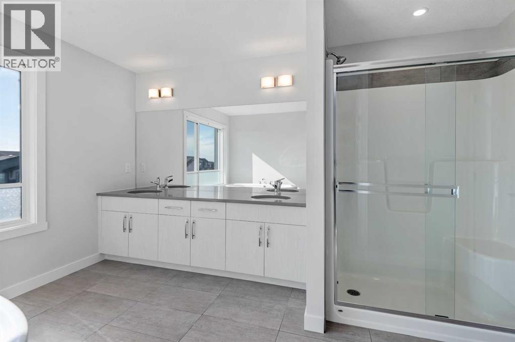 Photo 18 of 135 Lucas Boulevard Nw, Calgary AB