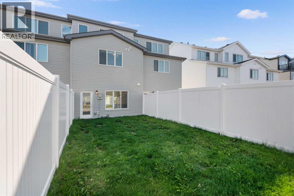 Photo 7 of 135 Lucas Boulevard Nw, Calgary AB