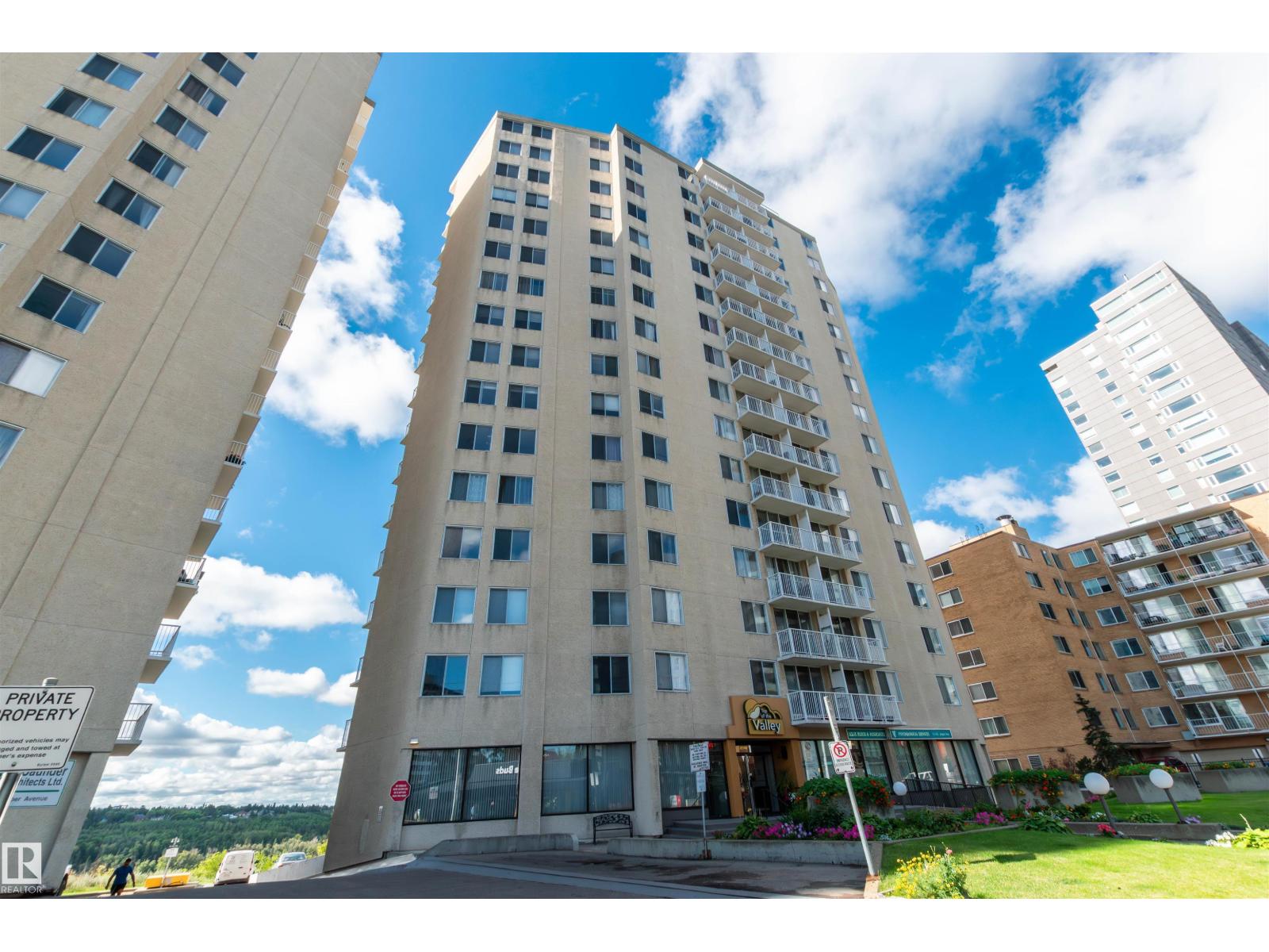 Photo 24 of 801 12141 Jasper Av Nw, Edmonton AB