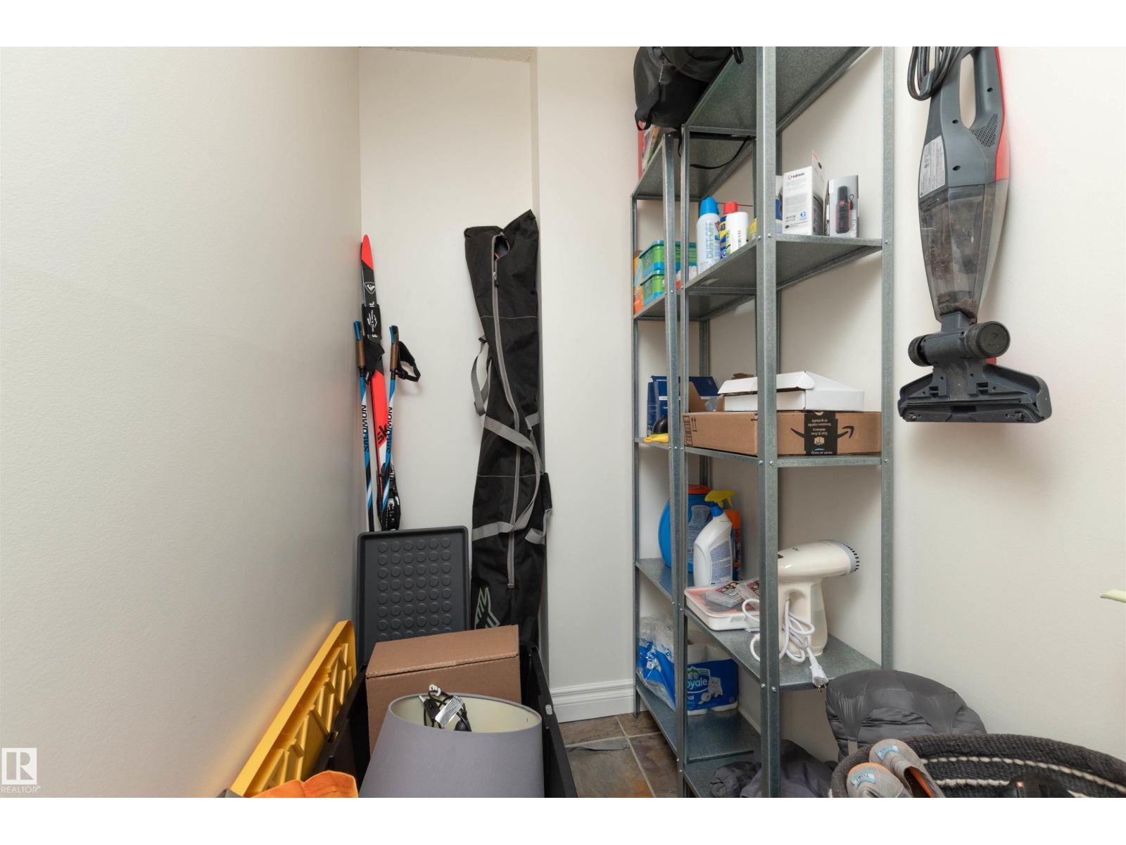 Photo 9 of 801 12141 Jasper Av Nw, Edmonton AB