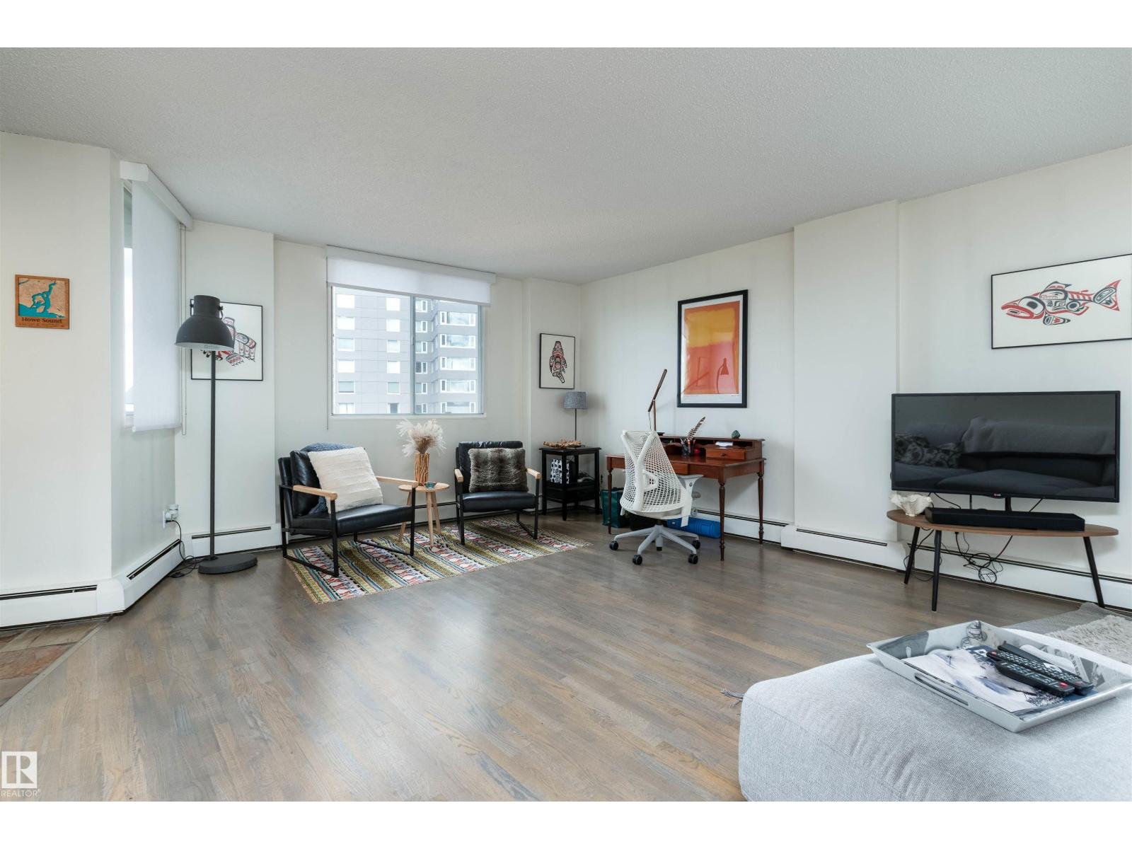 Photo 10 of 801 12141 Jasper Av Nw, Edmonton AB