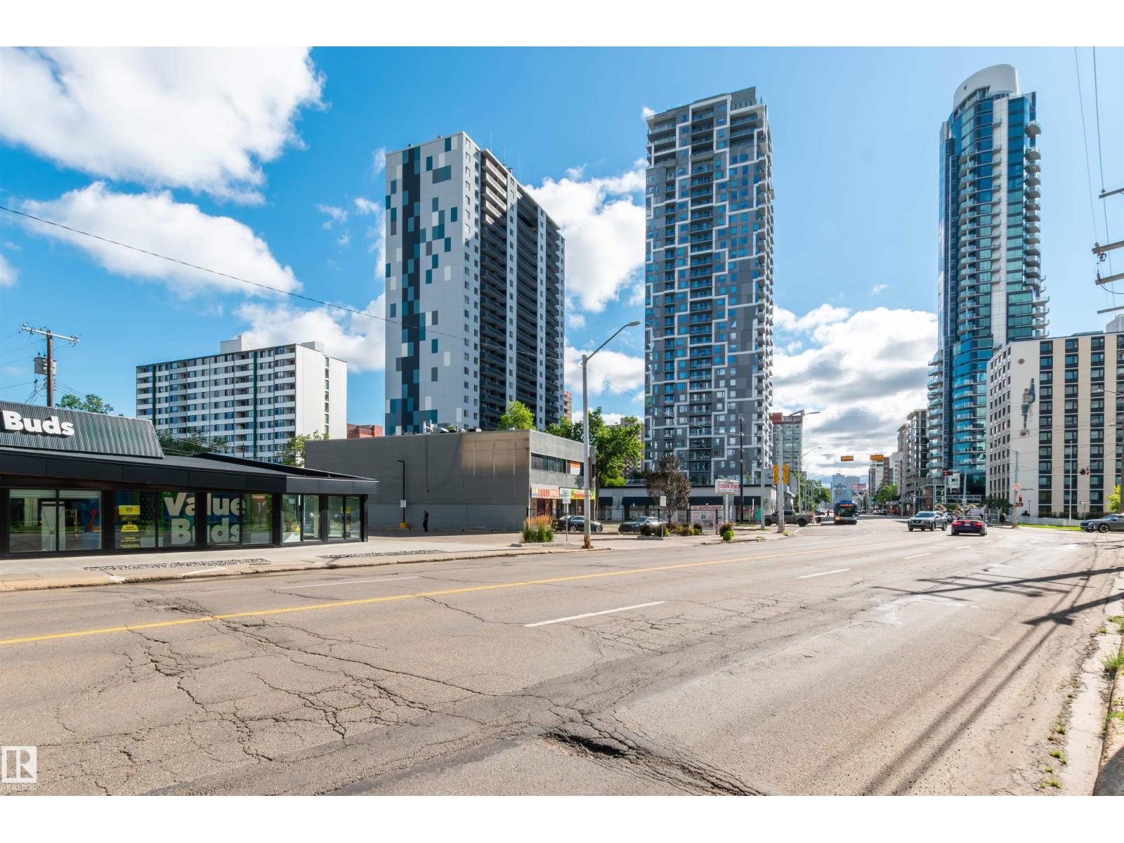 Photo 4 of 801 12141 Jasper Av Nw, Edmonton AB