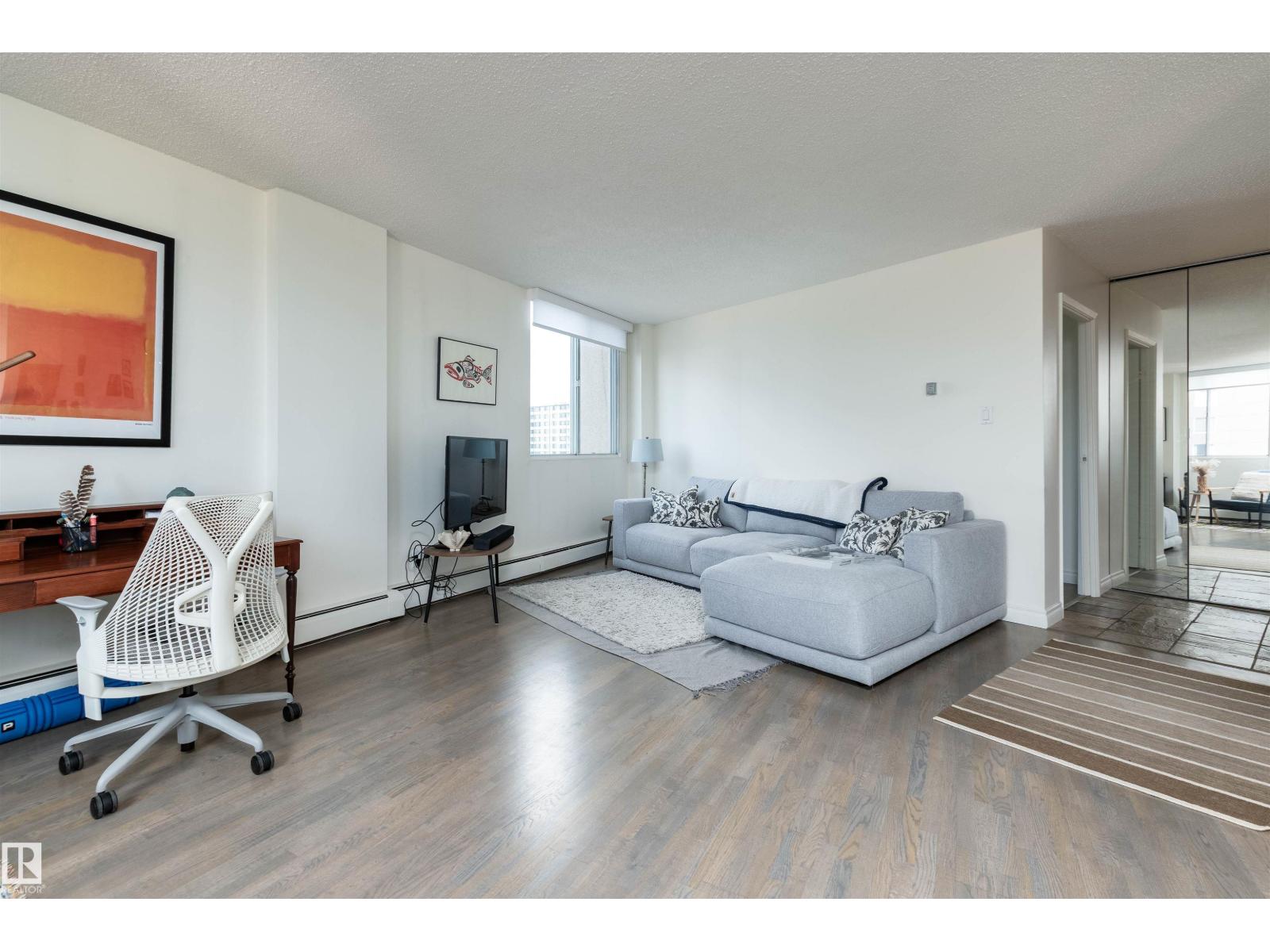 Photo 3 of 801 12141 Jasper Av Nw, Edmonton AB