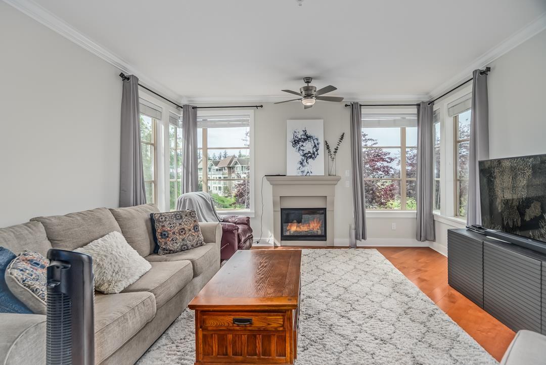 Photo 9 of 204 16421 64 Avenue, Surrey BC