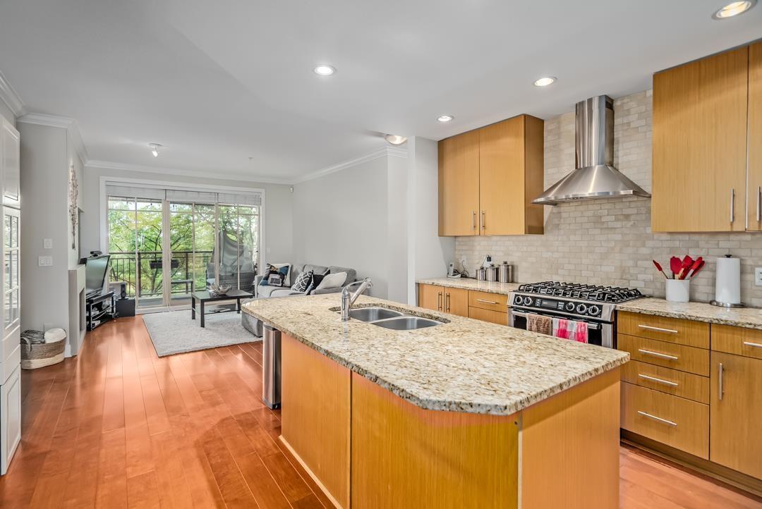 Photo 3 of 204 16421 64 Avenue, Surrey BC