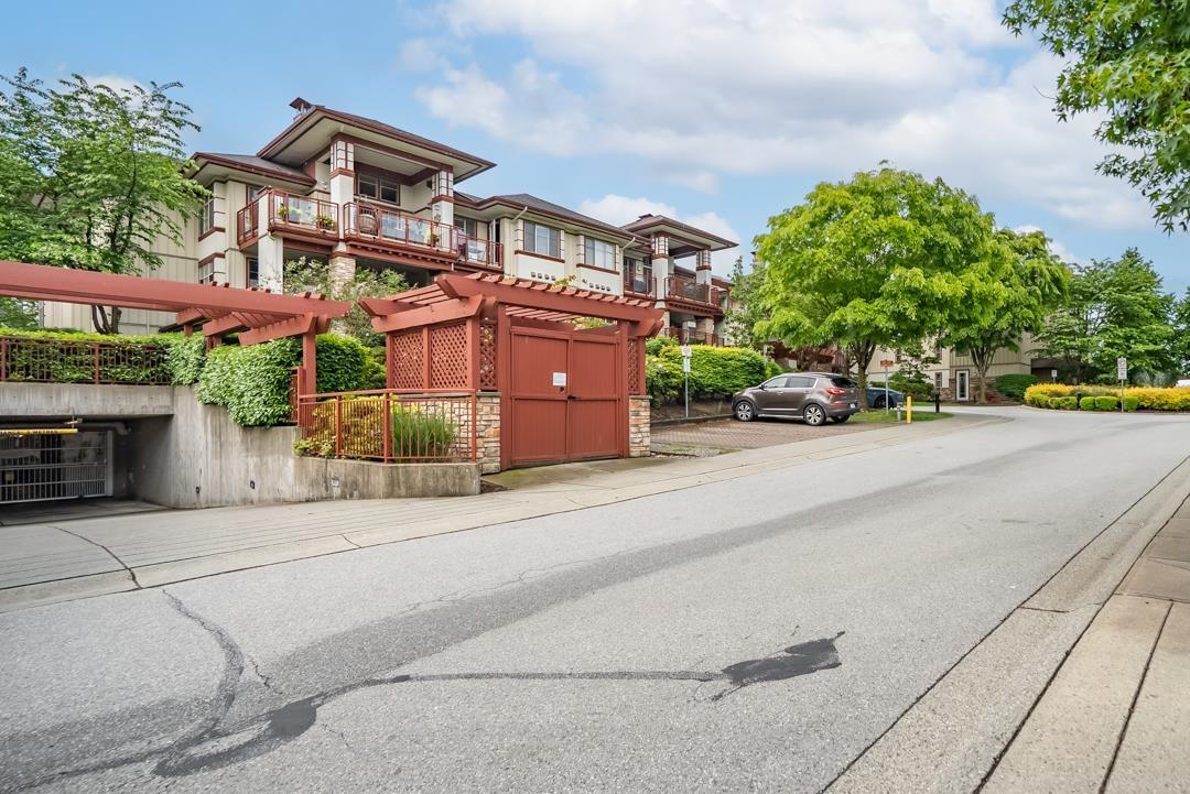 Photo 1 of 204 16421 64 Avenue, Surrey BC