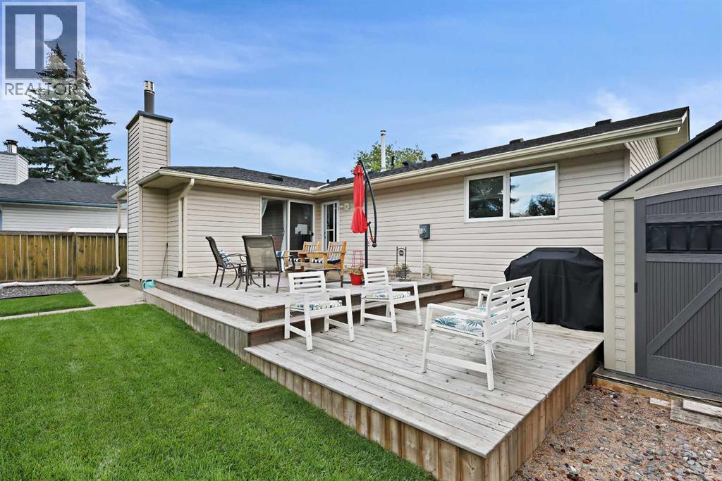 Single Family House Bungalow for Sale in  Woodbrook Court SW Woodbine Calgary 
