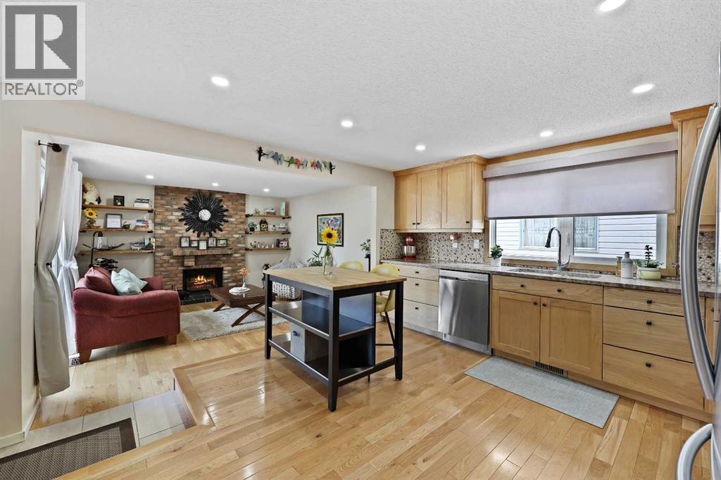 Single Family House Bungalow for Sale in  Woodbrook Court SW Woodbine Calgary 