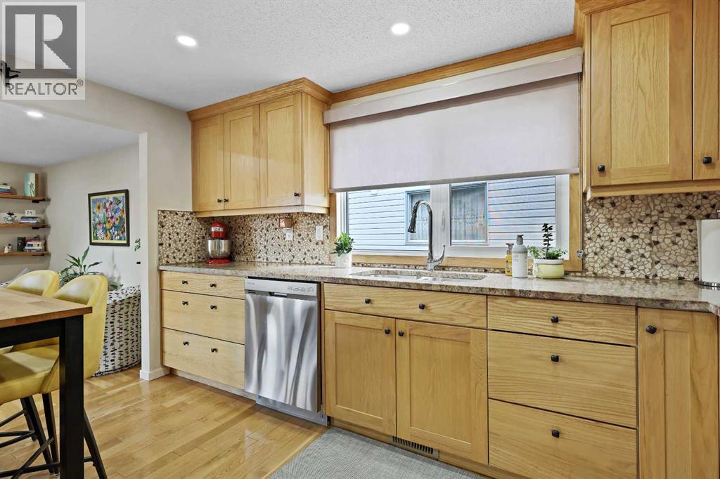 Single Family House Bungalow for Sale in  Woodbrook Court SW Woodbine Calgary 