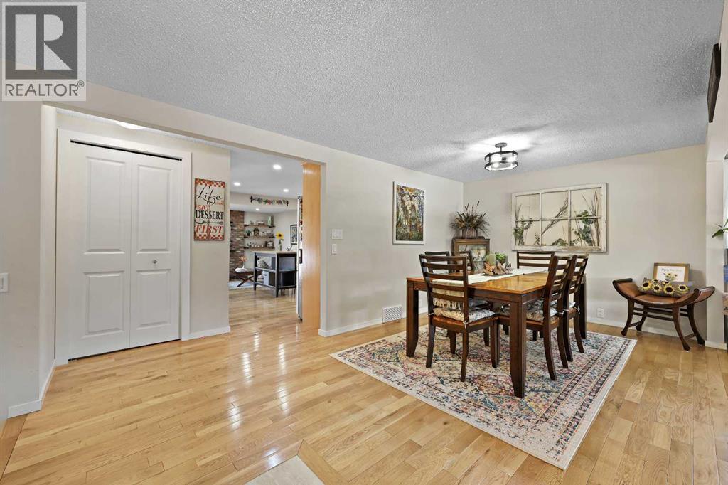 Single Family House Bungalow for Sale in  Woodbrook Court SW Woodbine Calgary 