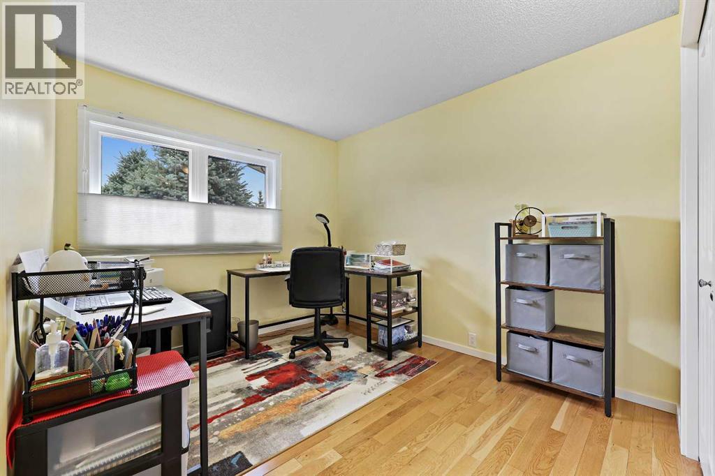 Single Family House Bungalow for Sale in  Woodbrook Court SW Woodbine Calgary 