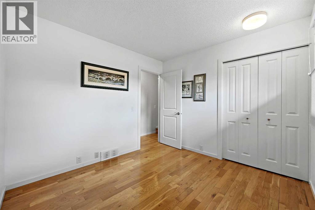 Single Family House Bungalow for Sale in  Woodbrook Court SW Woodbine Calgary 