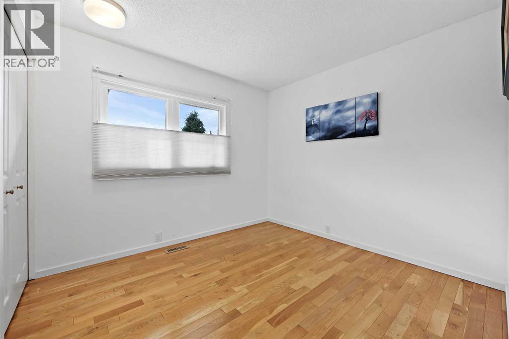 Single Family House Bungalow for Sale in  Woodbrook Court SW Woodbine Calgary 