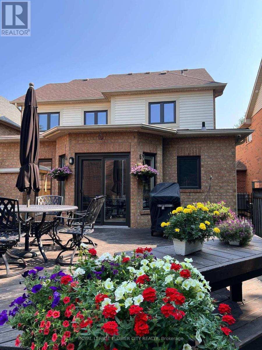 Photo 10 of 6936 Historic Trail, Mississauga ON