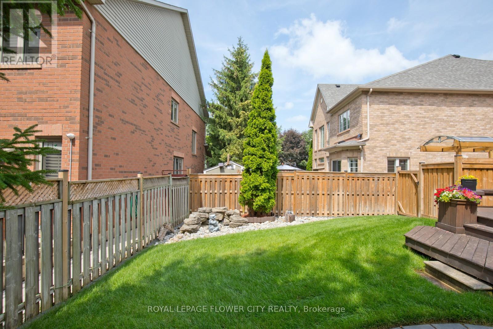 Photo 16 of 6936 Historic Trail, Mississauga ON
