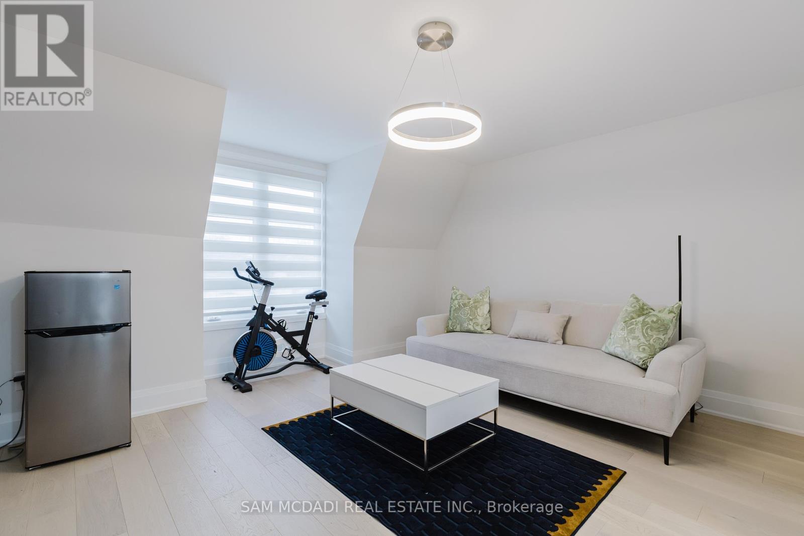 Photo 32 of 11 A Maple Avenue N, Mississauga ON
