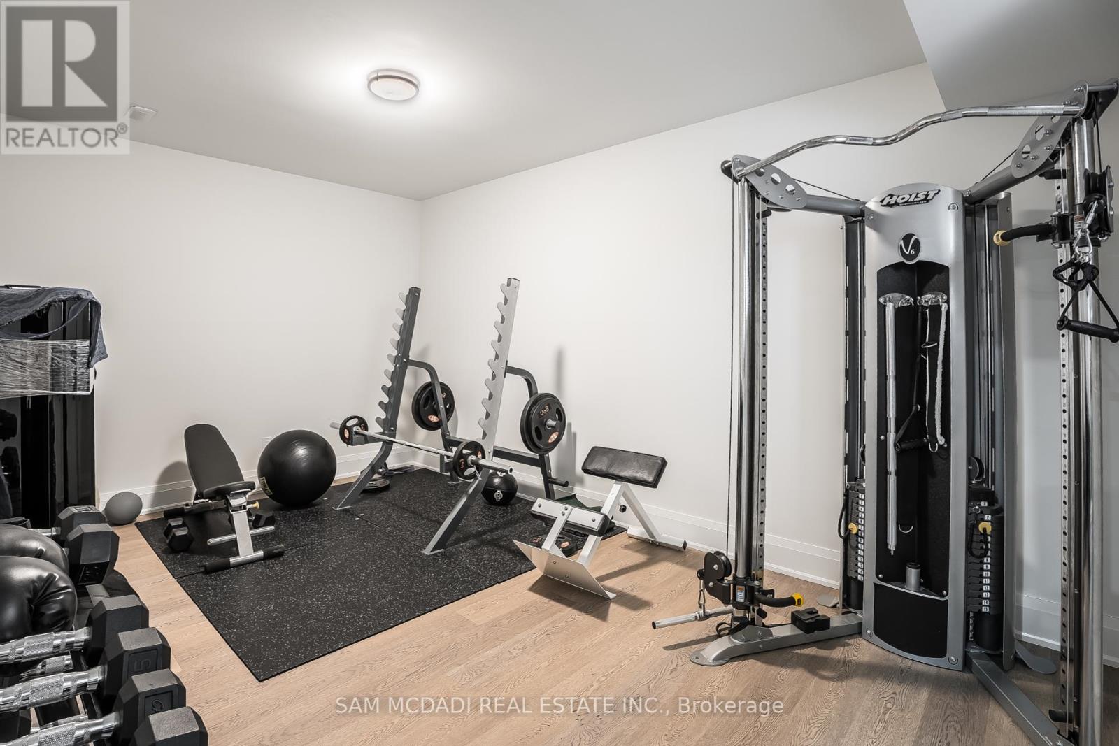 Photo 8 of 11 A Maple Avenue N, Mississauga ON