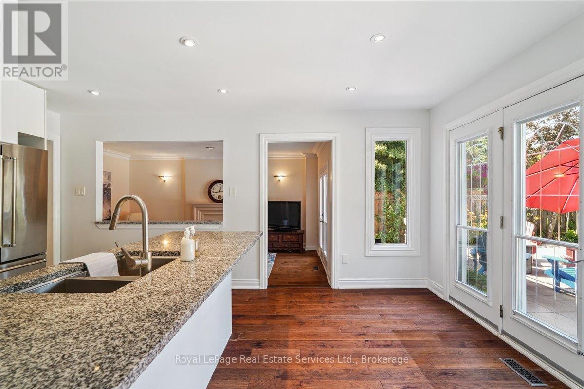 Photo 9 of 471 Deerhurst Drive, Burlington ON